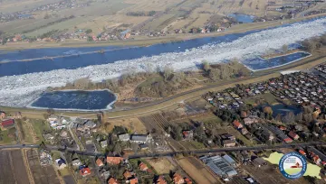 006 Eisgang Elbe Februar2012
