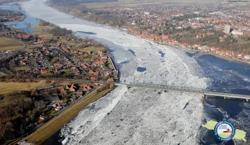 017 Eisgang Elbe Februar2012