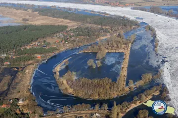 033 Eisgang Elbe Februar2012