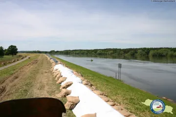 113 Elbhochwasser Juni2013